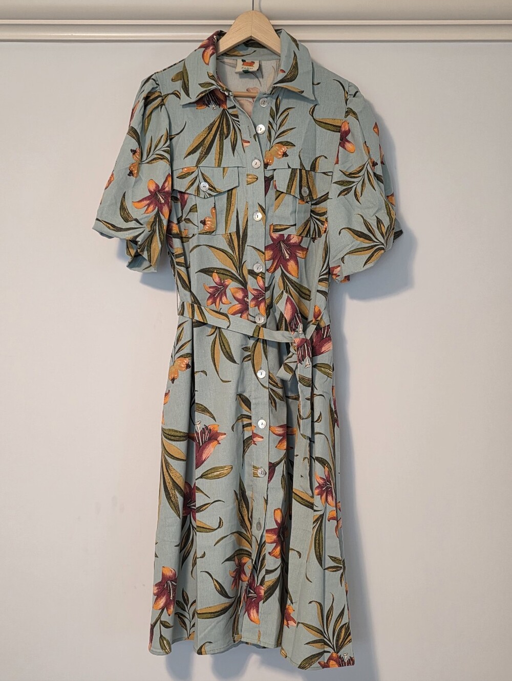 Women's Midi Dress  - FARM Rio Tropical Button Down Shirt With Belt Size Medium